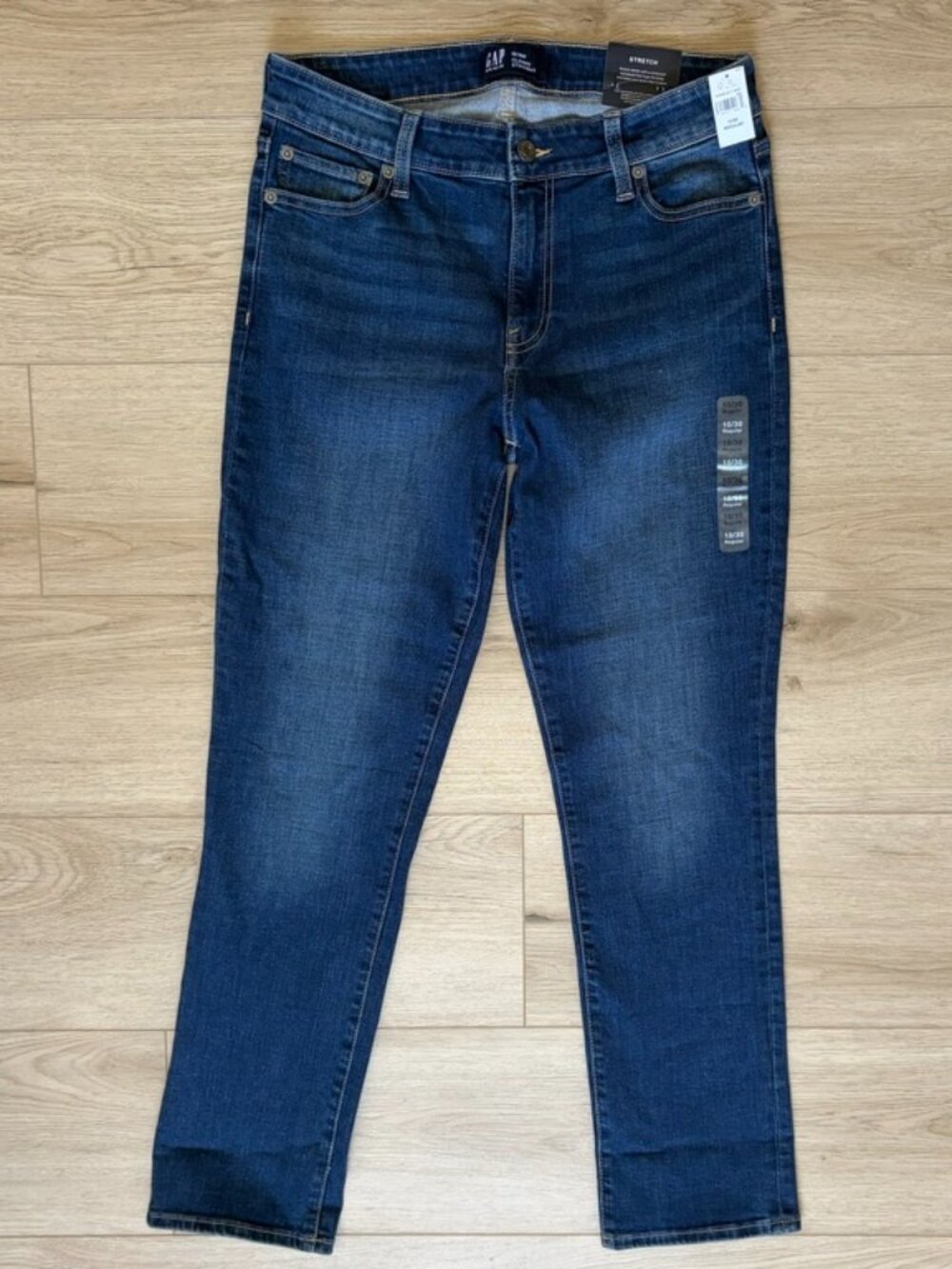 GAP Classic Straight Jeans NWT